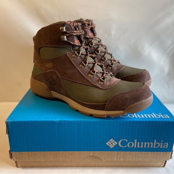 NEW! (not worn) 9.5 Columbia Men's Endicott Classic Mid WP Boot #OBO - Picture 2 of 9